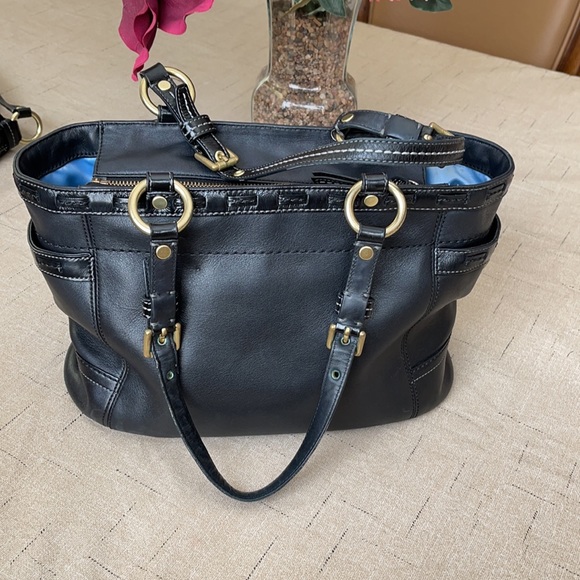 Coach Handbags - Coach Purse